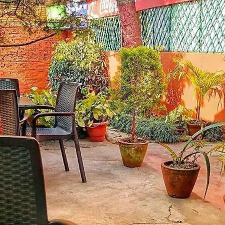 Best Hostel And Ananda Garden Restaurant